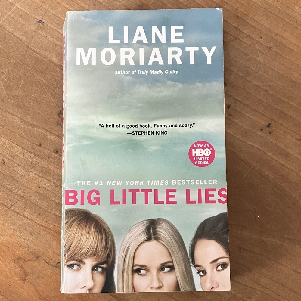 Big Little Lies by Liane Moriarty - softcover paperback Book